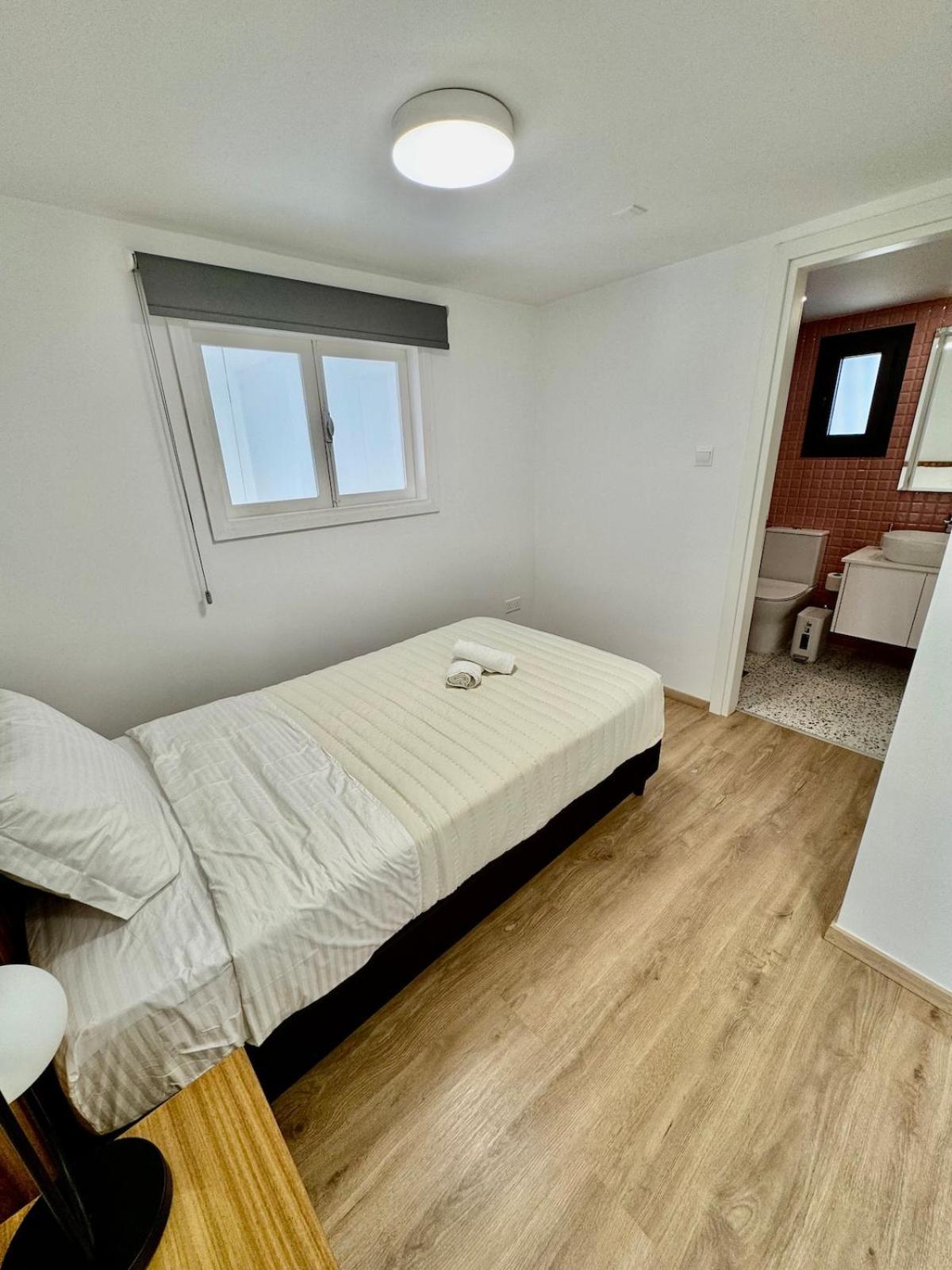 Luxury Maisonette 200 Meter To Sea Apartment
