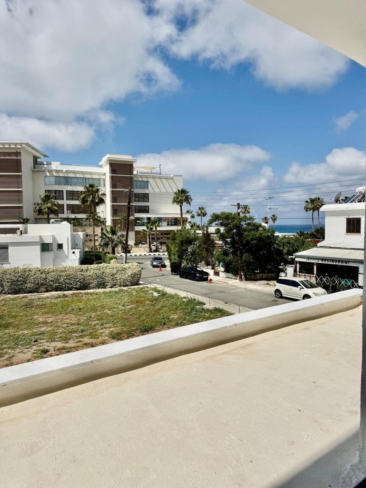 Luxury Maisonette 200 Meter To Sea Apartment