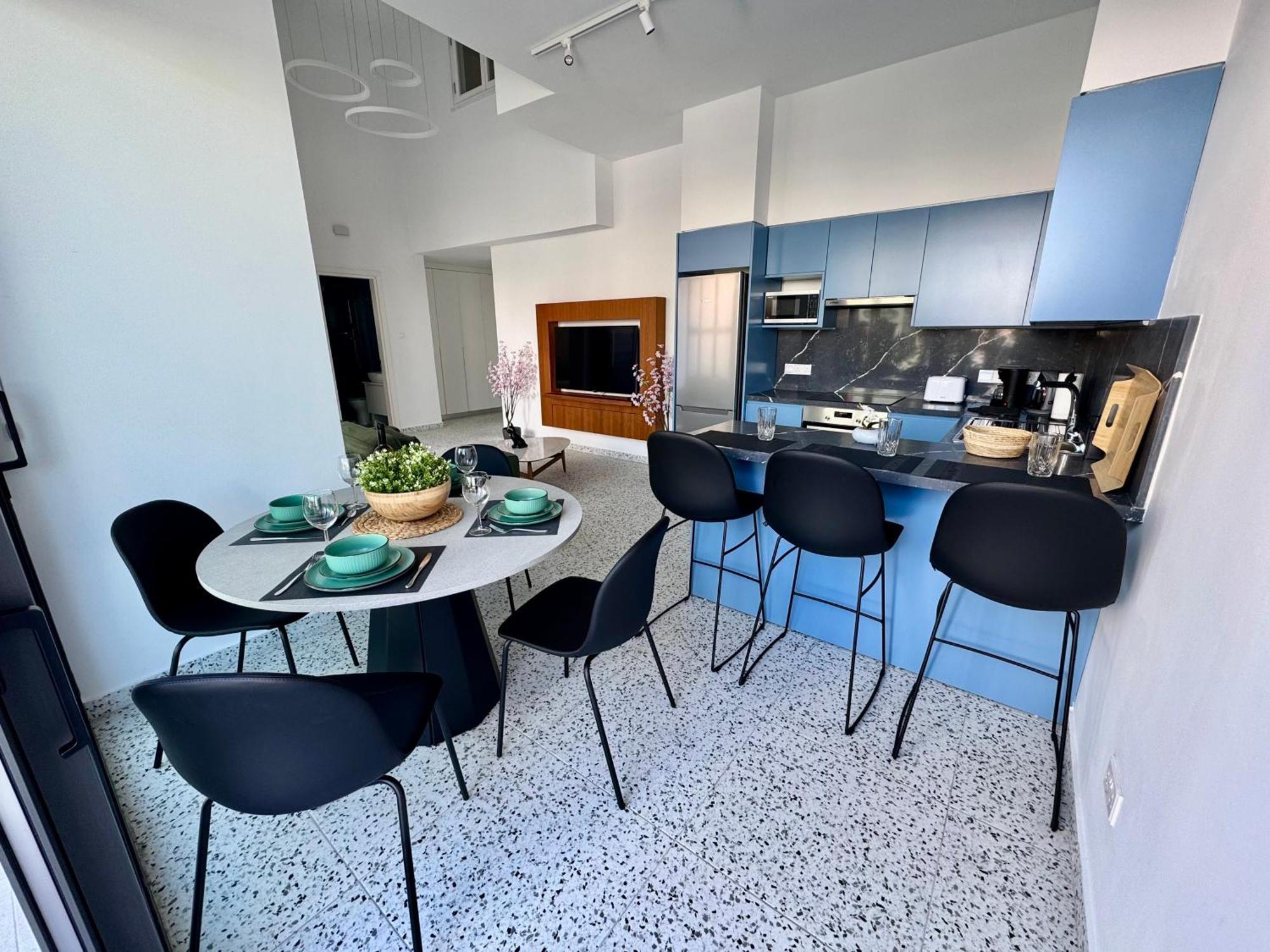 Luxury Maisonette 200 Meter To Sea * Paphos